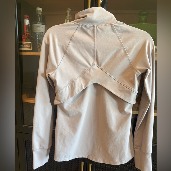 Workout Jacket - Picture 2 of 3